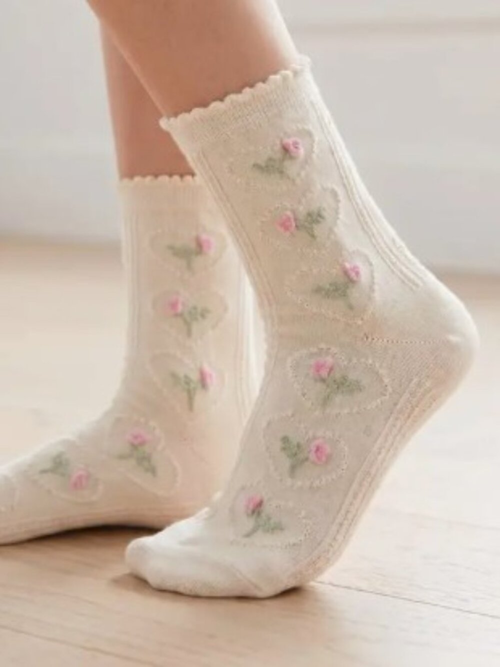 Heart Halo Flower Embroidered Socks - Beige